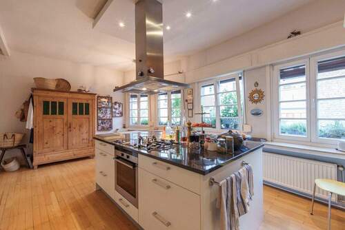 Lichtdurchflutete Kochinsel - 3 Zimmer Büro zum Kaufen in Offenbach am Main