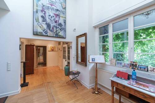 Lichtdurchfluteter Eingangsbereich - 