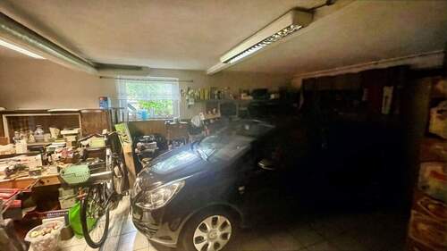 Garage mit Werkstatt - 