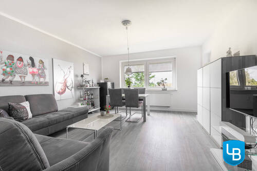 Wohnzimmer... - Sofort bezugsfreie, modernisierte 3-Zimmer-Eigentumswohnung mit hochwertiger Ausstattung und Balkon