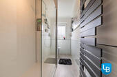 Modernes Badezimmer... - 