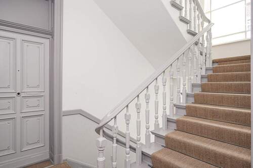 Beu4 Treppenhaus (3) - Etagenwohnung mit 52,60 m&sup2; in Berlin zum Kaufen