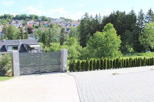 Hoftor - Modern großzügig, hochwertig sehr großes Grundstück und viel mehr bietet Ihnen dieses imposante Haus