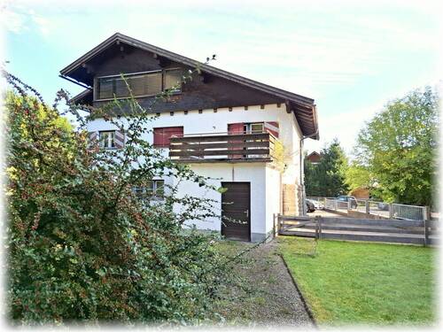--Hausansicht West m. Terrasse u. Gartenfläche.jpg - Mehrfamilienhaus, Wohnhaus zum Kaufen in Immenstadt im Allgäu
