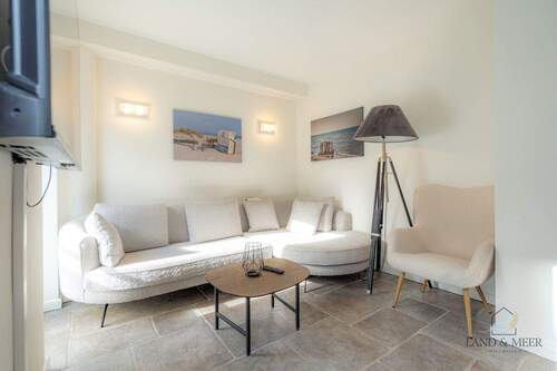 Wohnung 1 - Mehrfamilienhaus, Wohnhaus mit 234,00 m&sup2; in Neustadt in Holstein zum Kaufen