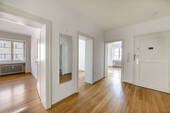 Flur Blick zu den Zimmern - 