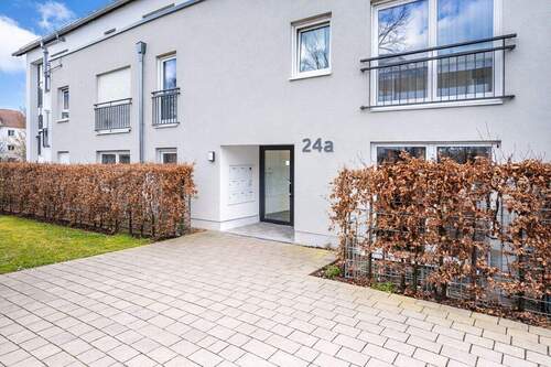 Außenansicht Eingang - 2 Zimmer Etagenwohnung zum Kaufen in Augsburg