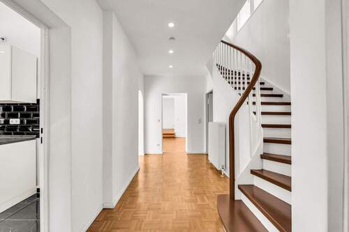 Bild 1 - Exklusives Haus zur Miete in Lichtenrade mit gehobener Ausstattung!