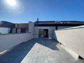 große Dachterrasse - 2.220,00 EUR Kaltmiete, ca.  150,00 m² Wohnfläche