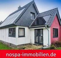 Kleines Einfamilienhaus mit modernisierten Elementen und Renovierungsbedarf im Innenbereich - Schleswig