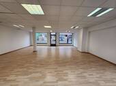 Verkaufsfläche vorne - Gewerbeobjekt (Büro, Produktion, Verkauf) in Bad Doberan