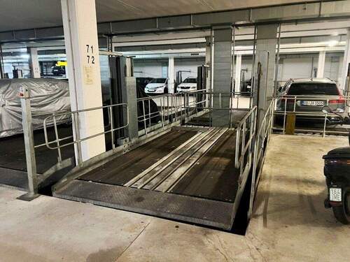 Pkw-Stellplatz in der Tiefgarage (oben Nr. 71) - 