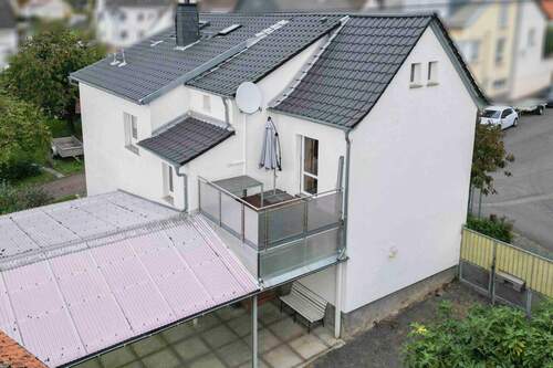 Drohnenaufnahme Seitenansicht - 