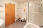 Wanne- und Duschbad - 