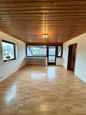 Wohnzimmer - Ihre neue Immobilie in Aichtal-Grötzingen