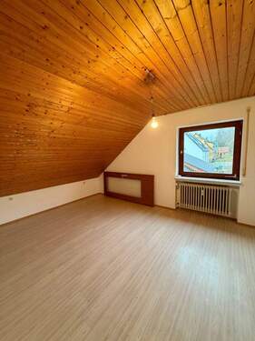 Schlafzimmer
- Etagenwohnung mit 73,00 m&sup2; in Aichtal zur Miete
