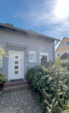 Hausansicht Vorderseite - 4 Zimmer Doppelhaushälfte in Wilsdruff