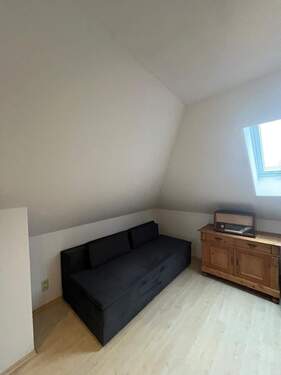 WhatsApp Image 2025-12-15 at 12.37.08.jpeg - Gemütliche 1-Zimmer-Dachgeschosswohnung in Essenbach