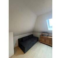 Gemütliche 1-Zimmer-Dachgeschosswohnung in Essenbach