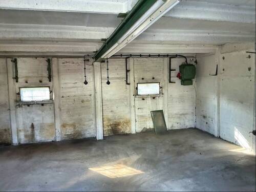 Garage - 