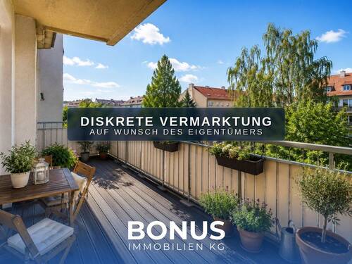 Musterfoto _erstellt mit KI - 3-Zimmer-Altbauwohnung mit großem Balkon, hohen Decken und separater Küche