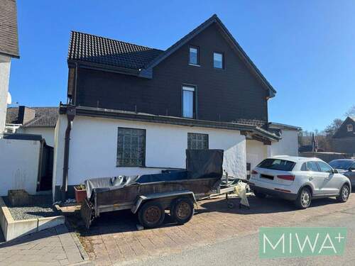 Vorderansicht_3 - Idealer Ausgangspunkt für Ihr neues Zuhause in Bestwig