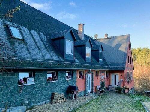 Hausansicht - Einfamilienhaus mit 308,90 m&sup2; in Greiz zum Kaufen