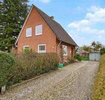 Einfamilienhaus in ruhiger Dorflage- lassen Sie Ihre Ideen Wirklichkeit werden - Helmstorf / Kühren