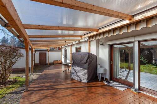 Überdachte Terrasse - 