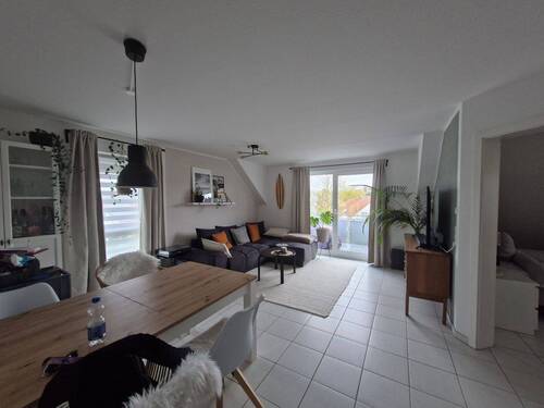 Wohnzimmer - 3 Zimmer Etagenwohnung zur Miete in Heilbronn