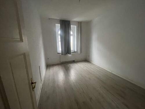Wohnzimmer - EG-Wohnung - sofort einziehen - 350,00&nbsp;EUR Kaltmiete, ca.&nbsp; 50,00&nbsp;m&sup2;&nbsp;Wohnfl&auml;che
