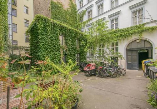 Erster Innenhof - Büro in Berlin zum Kaufen