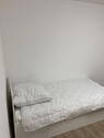 Bett - kleines Zimmer - 2 Zimmer Etagenwohnung in Frankfurt am Main
