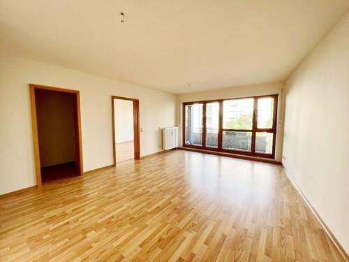 Wohnzimmer - Etagenwohnung mit 62,30 m² in Dresden zum Kaufen
