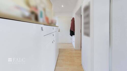Flur - 2 Zimmer Etagenwohnung zum Kaufen in Köln