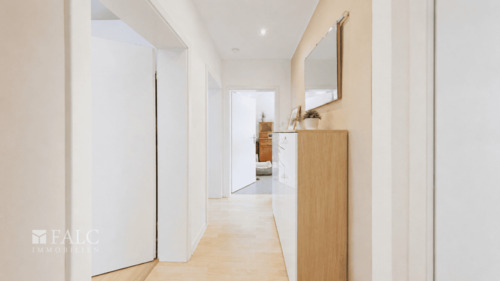 Flur 2 - 2 Zimmer Etagenwohnung in Köln