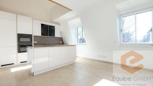 Hochwertige Einbauküche - Hochwertige EBK & traumhafte eigene Dachterrasse zum Relaxen !