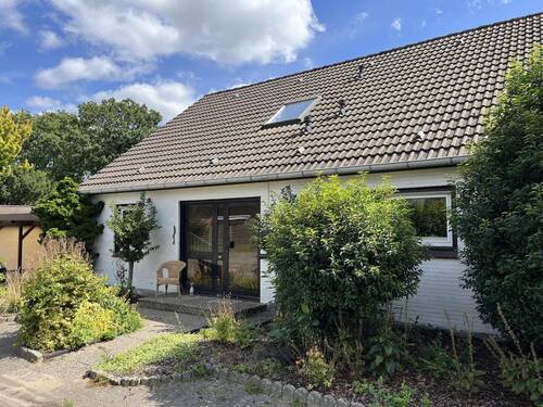 Bild 2 - 4 Zimmer Mehrfamilienhaus, Wohnhaus zum Kaufen in Tetenhusen