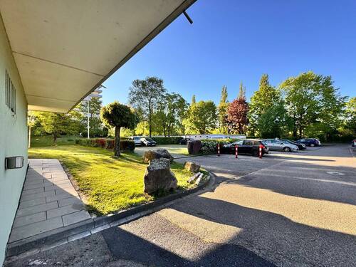 Garagen vor dem Haus - 