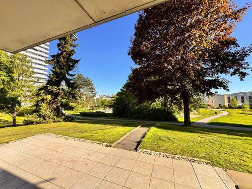 Zugang zum Park und Spielplatz - 