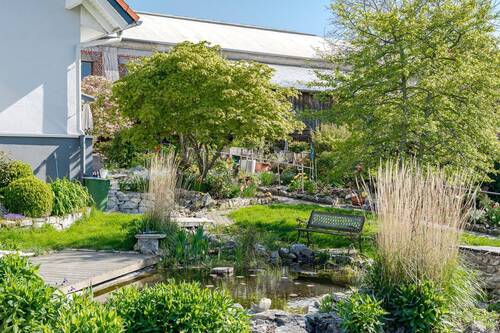 schön angelegter Garten - Einfamilienhaus mit 250,00 m&sup2; in Neu-Anspach zum Kaufen