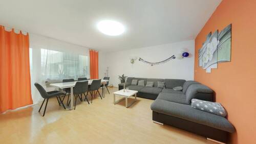 Großzügiger Wohnbereich - Helle 3-Zimmer-Wohnung ca. 75?m² mit Balkon & Garage inklusive Kaufpreises, 1. OG- Top-Preis!