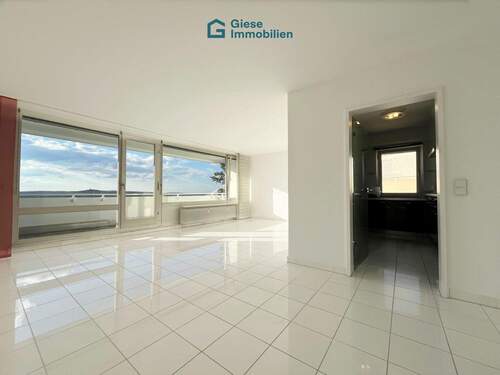 Wohnzimmer - 3 Zimmer Etagenwohnung zur Miete in Stuttgart / Degerloch