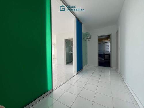 Flur - 3 Zimmer Etagenwohnung in Stuttgart / Degerloch