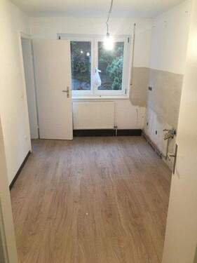 Küche mit Abstellraum - 