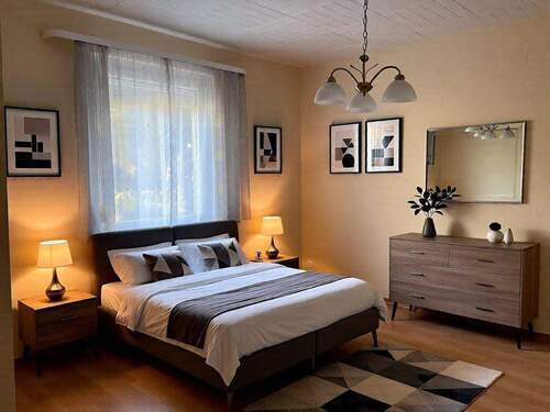 Erdgeschoss Schlafzimmer - 9 Zimmer Mehrfamilienhaus, Wohnhaus in Schweinfurt