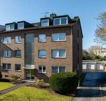 Modernisiertes Mehrfamilienhaus mit großzügigen Balkonen und weitläufigem Grundstück - Neuss Pomona