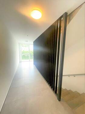 Treppenhaus - Mehrfamilienhaus, Wohnhaus mit 505,00 m&sup2; in Böbingen an der Rems zum Kaufen