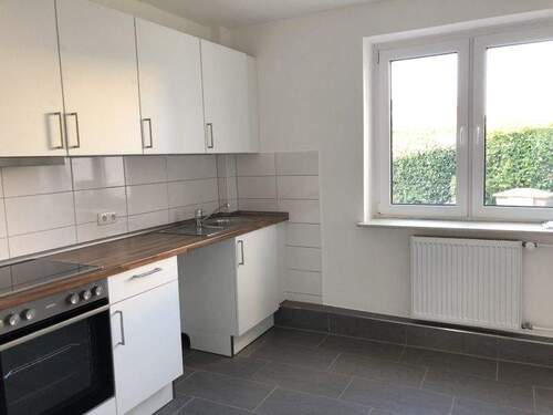 Neue Einbauküche mit Essplatz - 3 Zimmer Etagenwohnung in Preetz