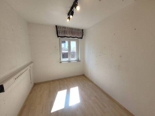 Erdgeschoss - Drittes Zimmer - 